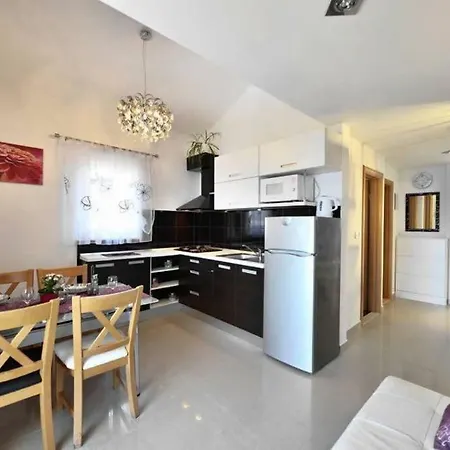 Guest house Sunrise Rogoznica (Sibenik-Knin)